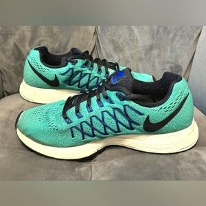 Nike Air Zoom Pegasus 32 Shoes